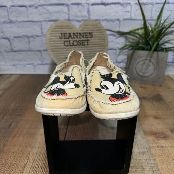 Mickey Mouse Crocs Women's Size 6 - Picture 5 of 8